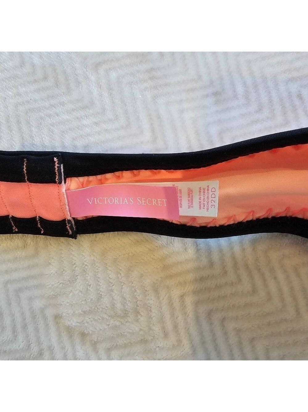 Victoria’s Secret Bikini top - Picture 6 of 6